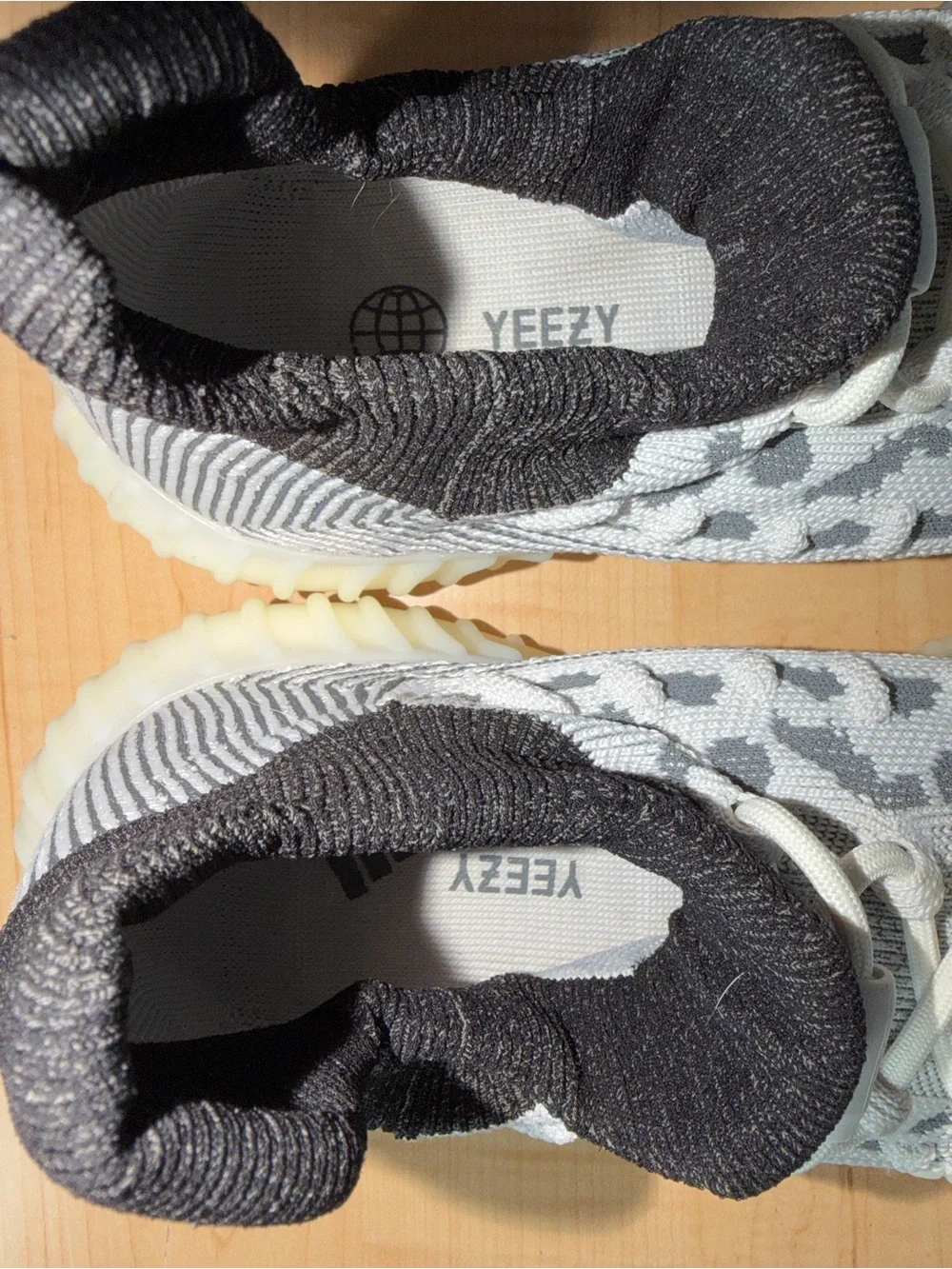 Yeezy 350 V2 CMPCT Slate White Mens 12.5 adidas Originals New in Box IG9608